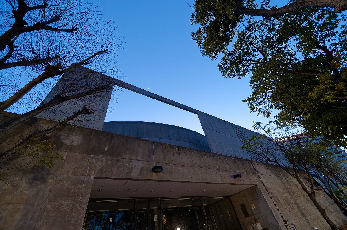 TADAO ANDO」～批判と称賛が表裏一体のカリスマ建築家「安藤忠雄」の