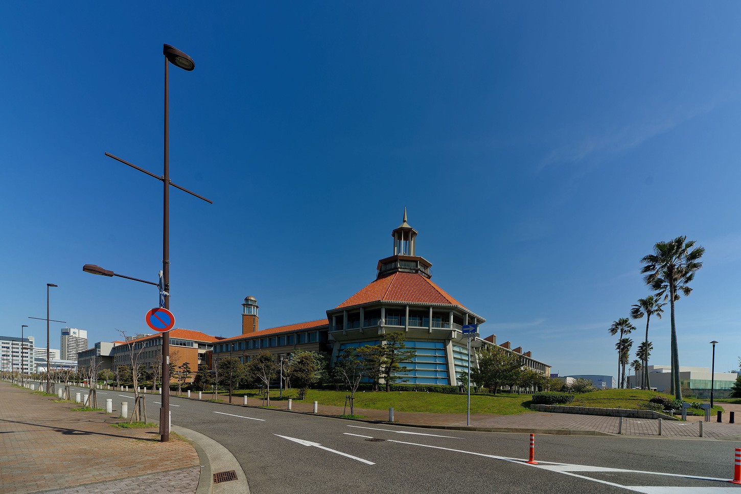 兵庫医科大学の神戸図書館